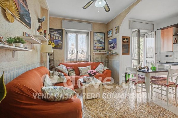 appartamento in vendita a Milano in zona Baggio