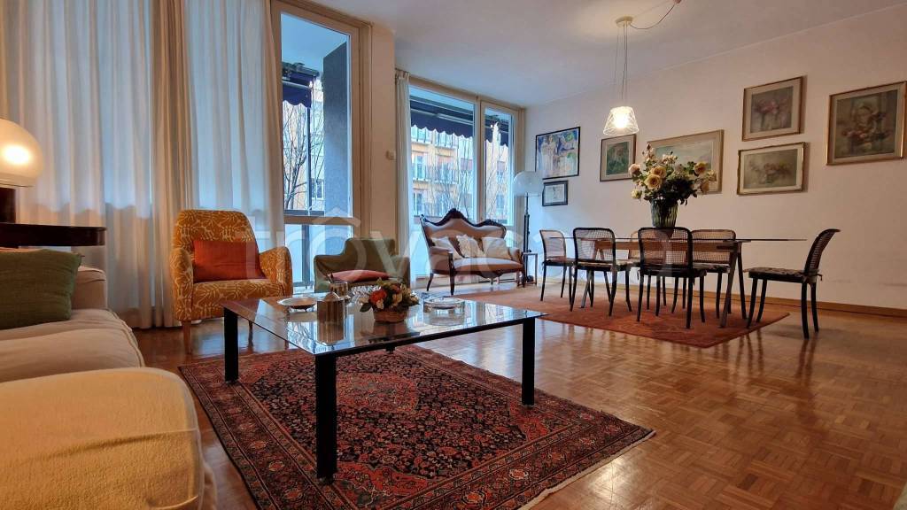 appartamento in vendita a Milano in zona Sempione