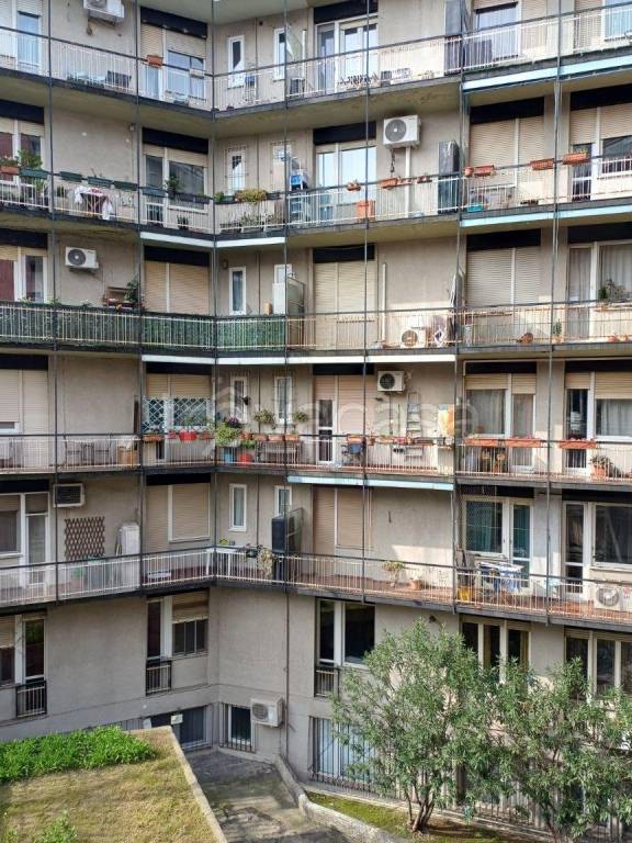 appartamento in vendita a Milano in zona Ghisolfa
