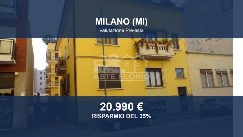 negozio in vendita a Milano in zona Barona