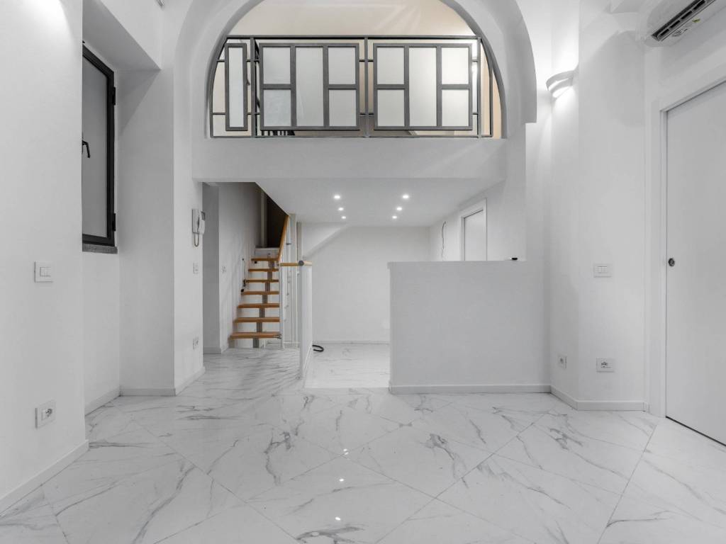 appartamento in vendita a Milano in zona Porta Genova