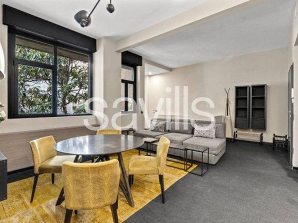 appartamento in vendita a Milano in zona Porta Nuova