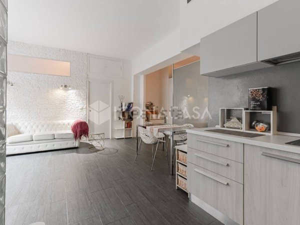appartamento in vendita a Milano in zona Porta Vittoria