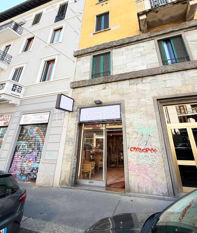 locale commerciale in vendita a Milano in zona Città Studi