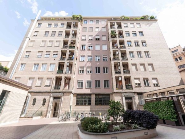 appartamento in vendita a Milano in zona Porta Garibaldi