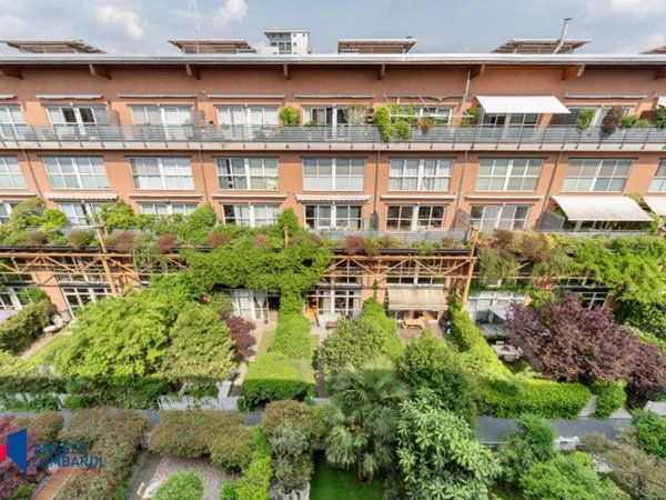 appartamento in vendita a Milano in zona Barona