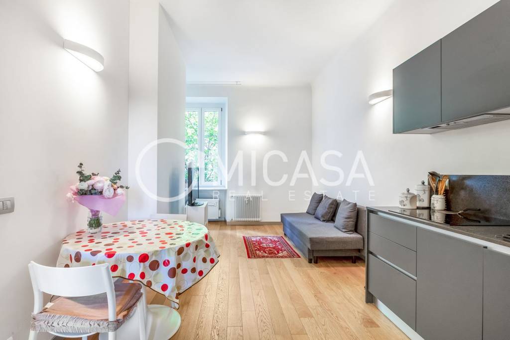 appartamento in vendita a Milano in zona Porta Nuova
