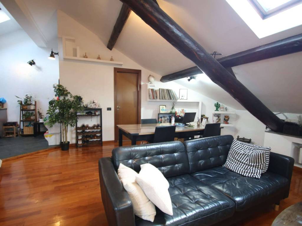 appartamento in vendita a Milano in zona Barona