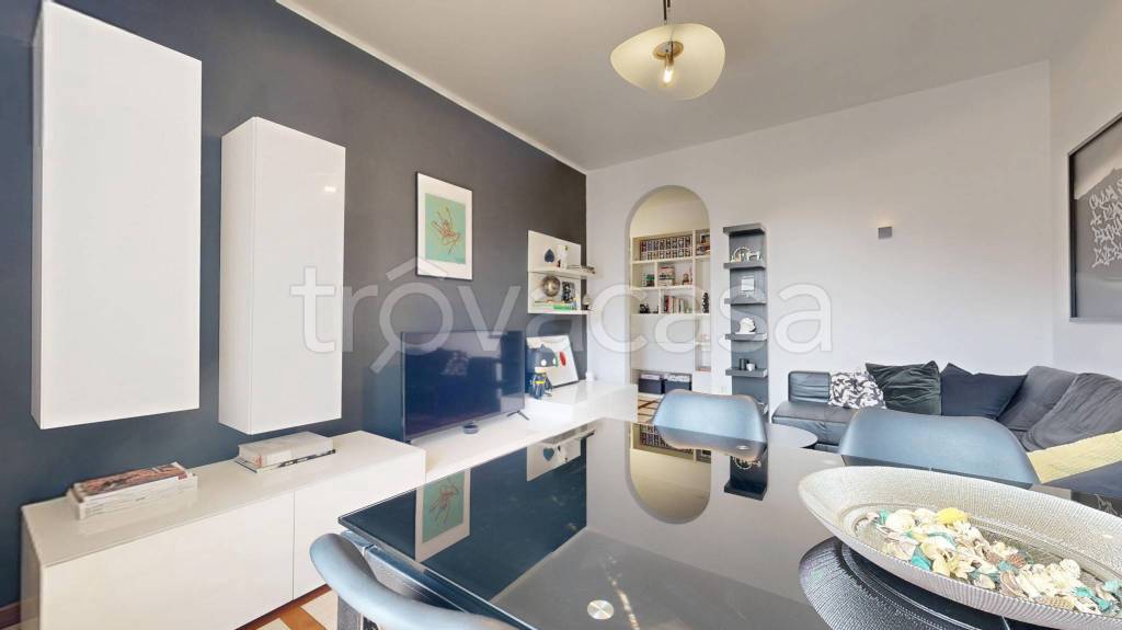 appartamento in vendita a Milano in zona Quartiere degli Olmi