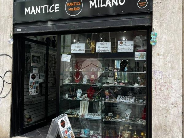 negozio in vendita a Milano in zona Famagosta