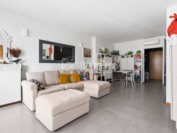 appartamento in vendita a Milano in zona Porta Genova