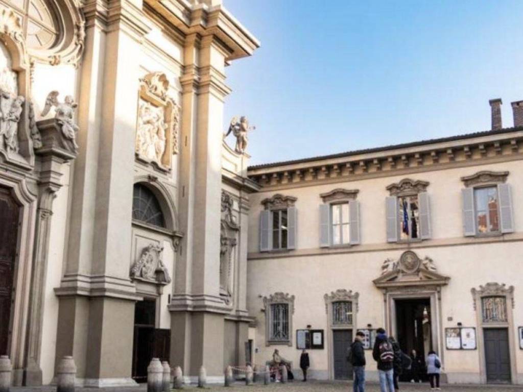 appartamento in vendita a Milano in zona Guastalla