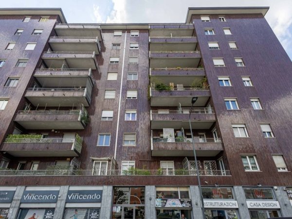 appartamento in vendita a Milano in zona Barona