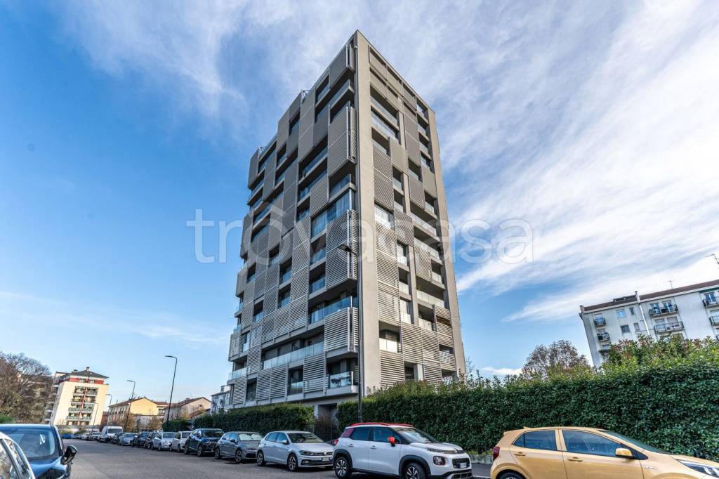appartamento in vendita a Milano in zona Dergano