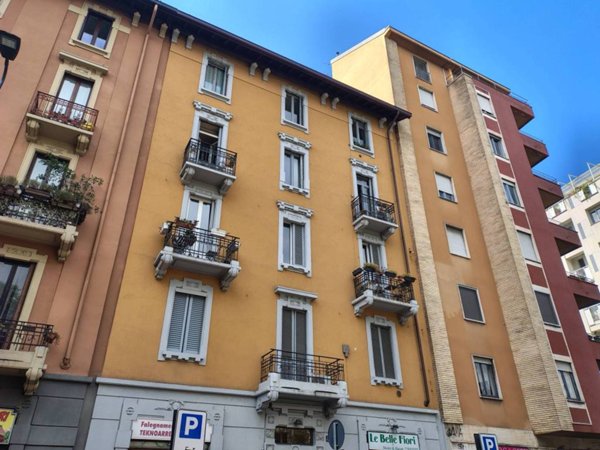 negozio in vendita a Milano in zona Porta Romana