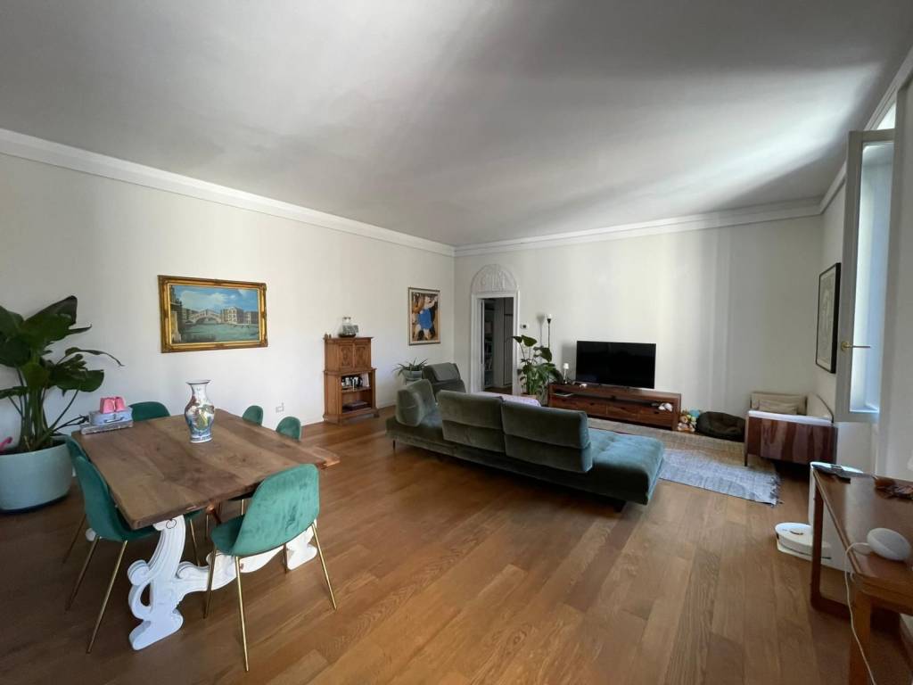 appartamento in vendita a Milano in zona Centro Direzionale