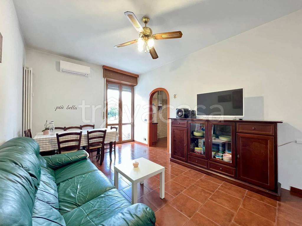 appartamento in vendita a Milano in zona Famagosta