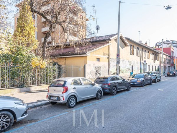 appartamento in vendita a Milano in zona Conchetta