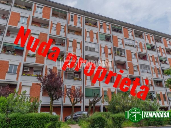 appartamento in vendita a Milano in zona Quarto Oggiaro