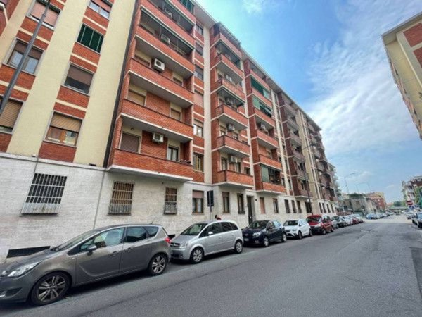 appartamento in vendita a Milano in zona Corvetto
