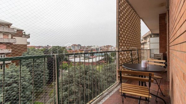 appartamento in vendita a Milano in zona Famagosta