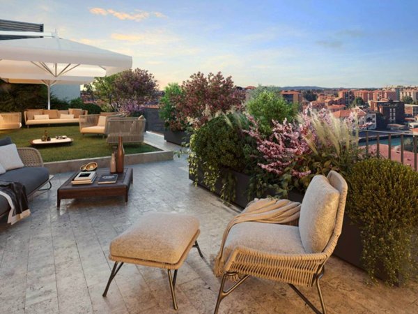 appartamento in vendita a Milano in zona Famagosta