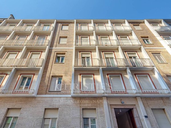 appartamento in vendita a Milano in zona Sant'Ambrogio
