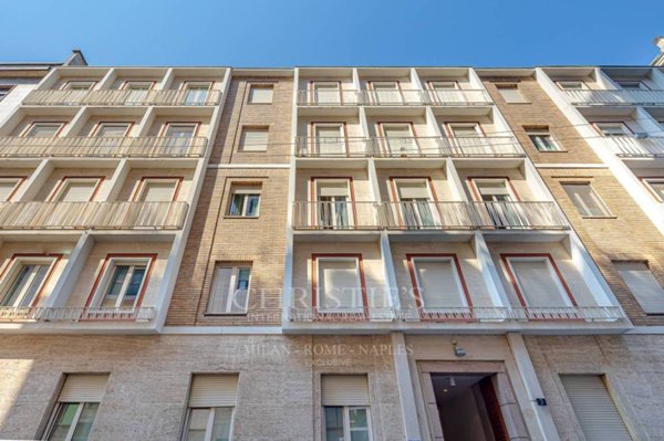 appartamento in vendita a Milano in zona Sant'Ambrogio