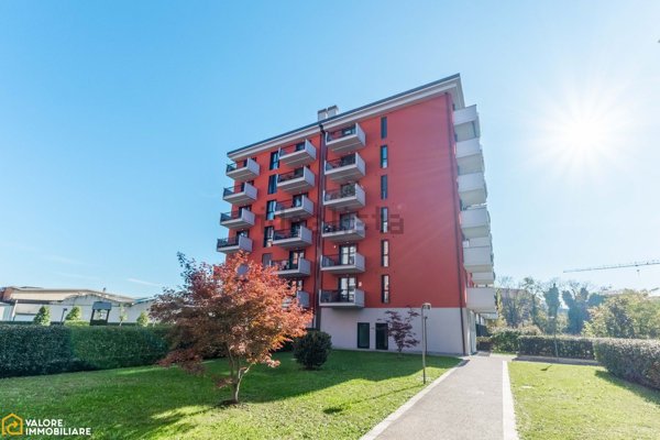appartamento in vendita a Milano in zona Corvetto