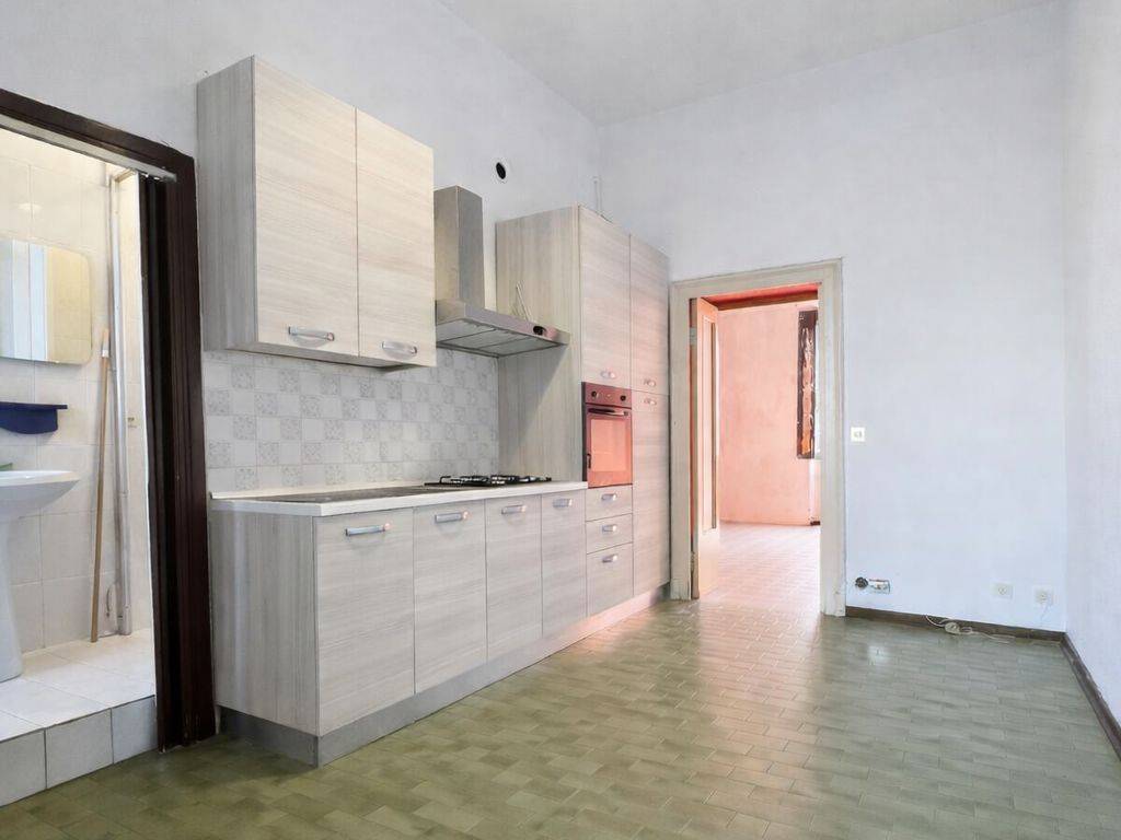 appartamento in vendita a Milano in zona Barona