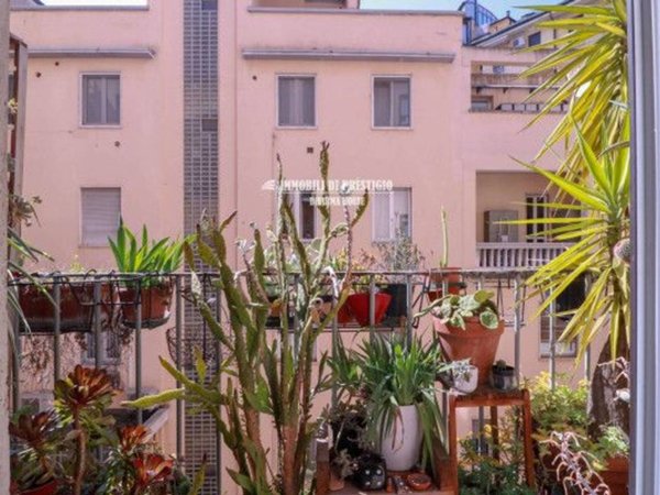 appartamento in vendita a Milano in zona Guastalla