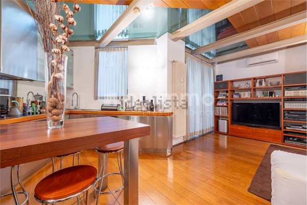 ufficio in vendita a Milano in zona Isola
