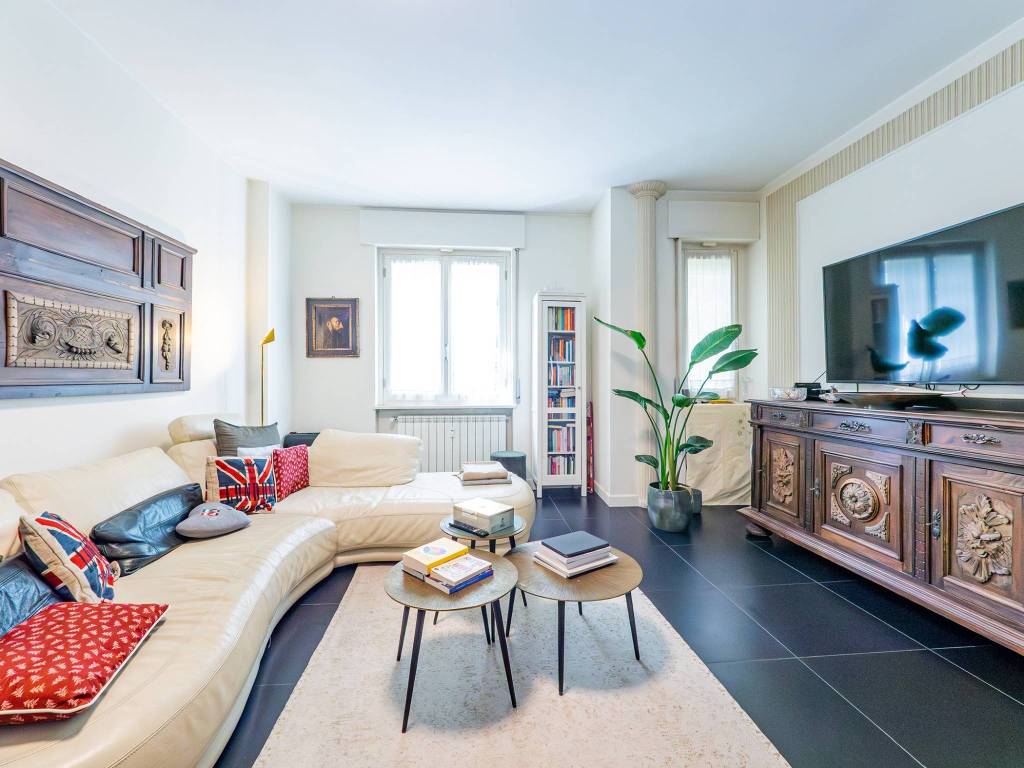 appartamento in vendita a Milano in zona Porta Vittoria