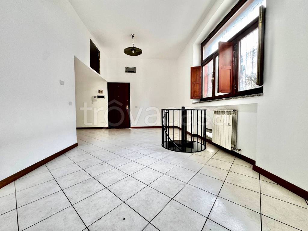 appartamento in vendita a Milano in zona Quarto Oggiaro
