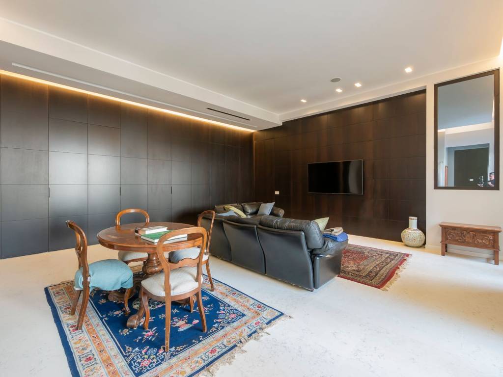 appartamento in vendita a Milano in zona Centro Direzionale