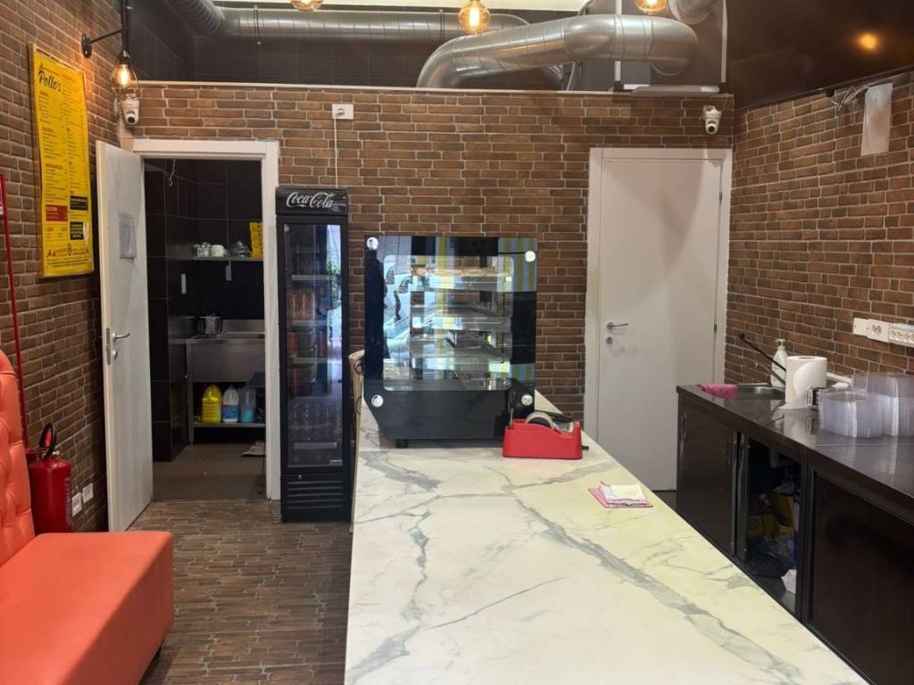 negozio in vendita a Milano in zona Isola