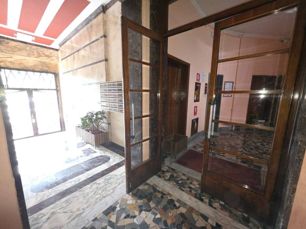 appartamento in vendita a Milano in zona Barona
