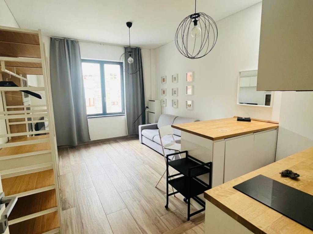 appartamento in vendita a Milano in zona Dergano