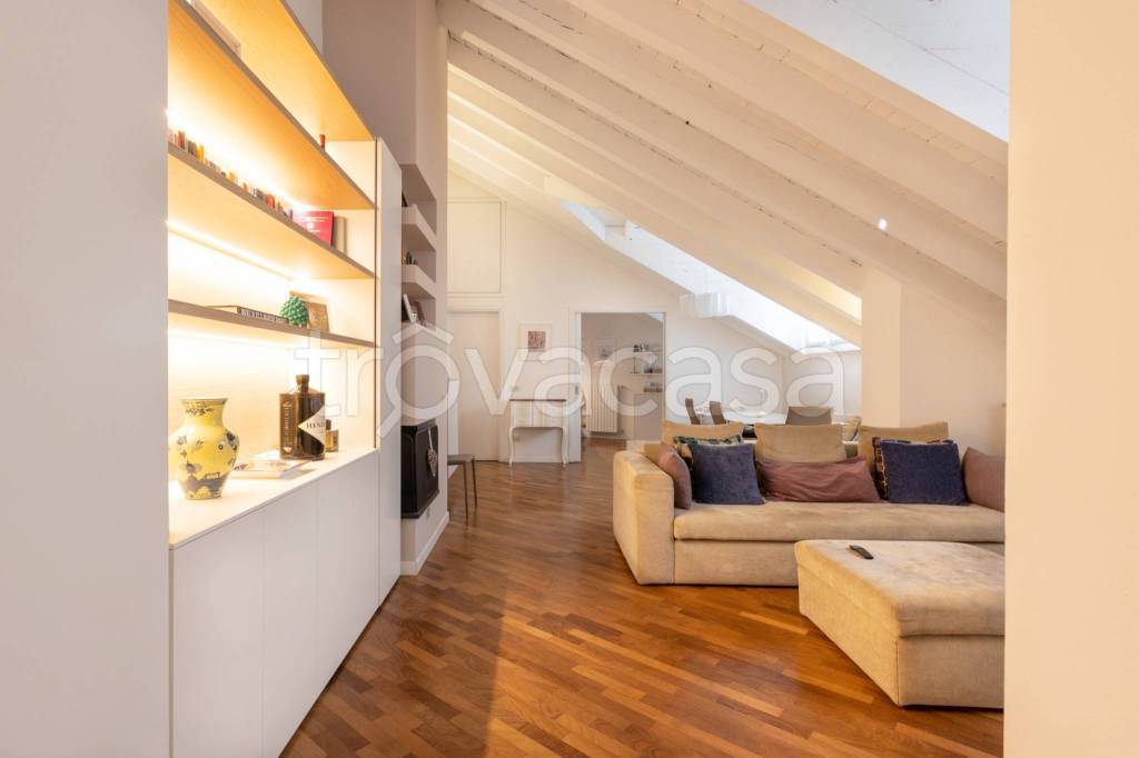appartamento in vendita a Milano in zona Brera