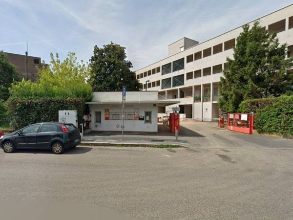 appartamento in vendita a Milano in zona Trenno