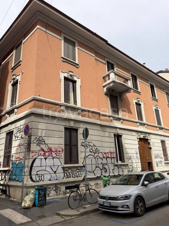 appartamento in vendita a Milano in zona Isola