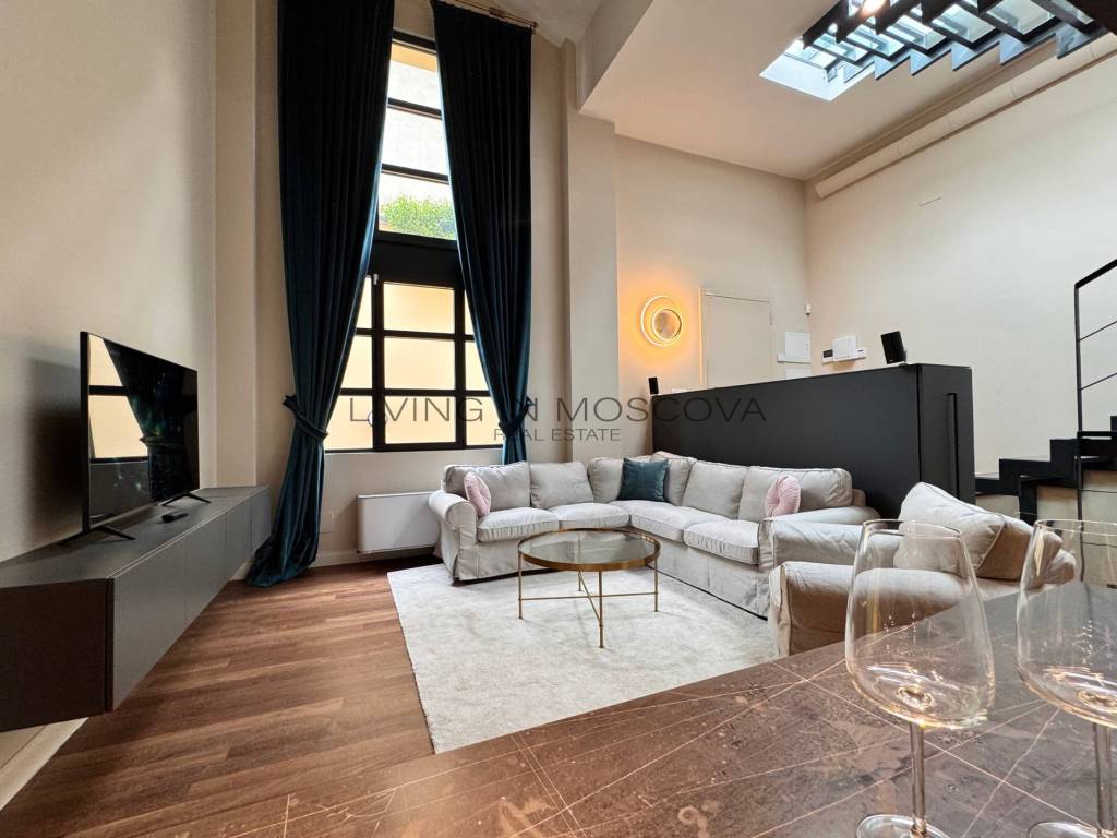 appartamento in vendita a Milano in zona Porta Nuova