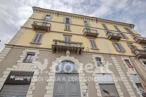 appartamento in vendita a Milano in zona Porta Genova