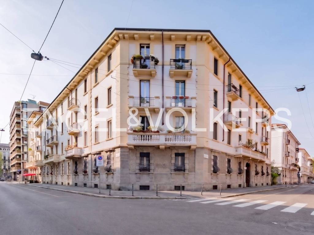 appartamento in vendita a Milano in zona Parco Solari
