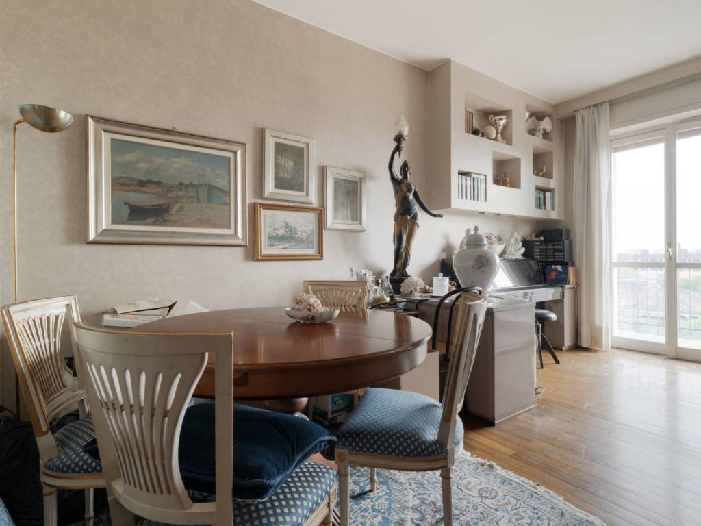 appartamento in vendita a Milano in zona Vigentino