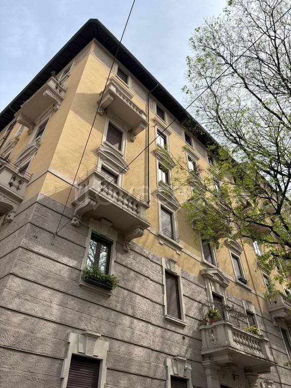 appartamento in vendita a Milano in zona Casoretto