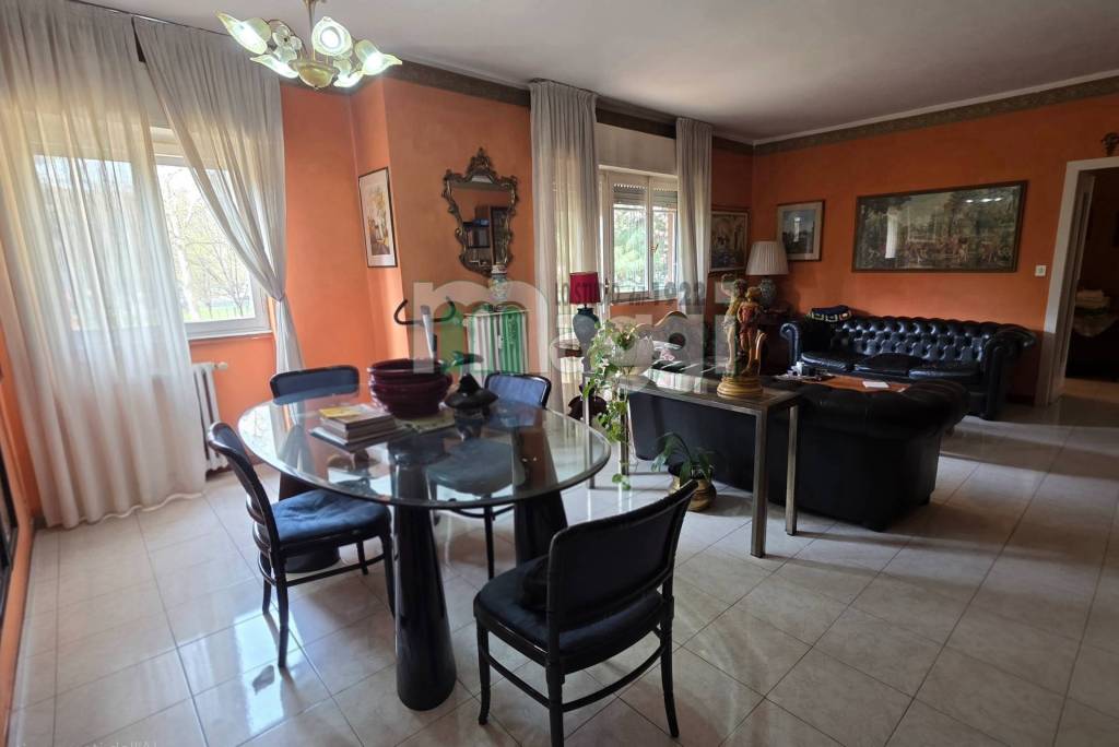 appartamento in vendita a Milano in zona Corvetto