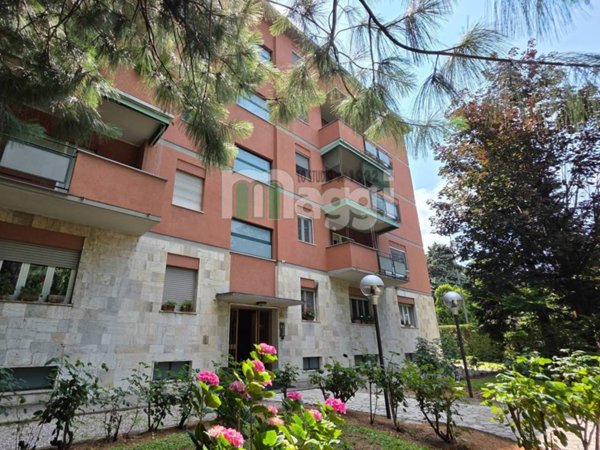 appartamento in vendita a Milano in zona Corvetto