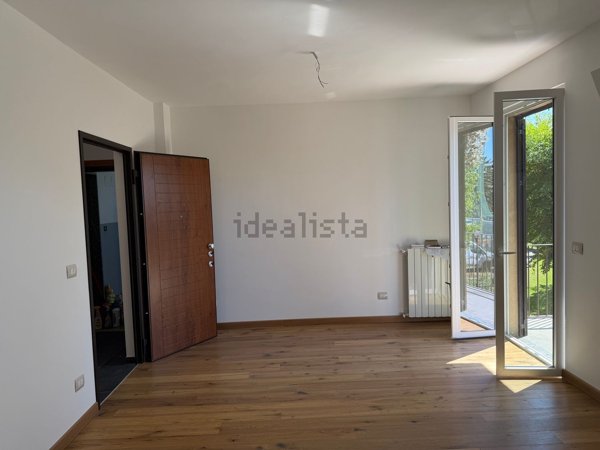 appartamento in vendita a Milano in zona Baggio