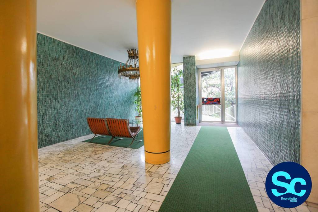 appartamento in vendita a Milano in zona Bocconi